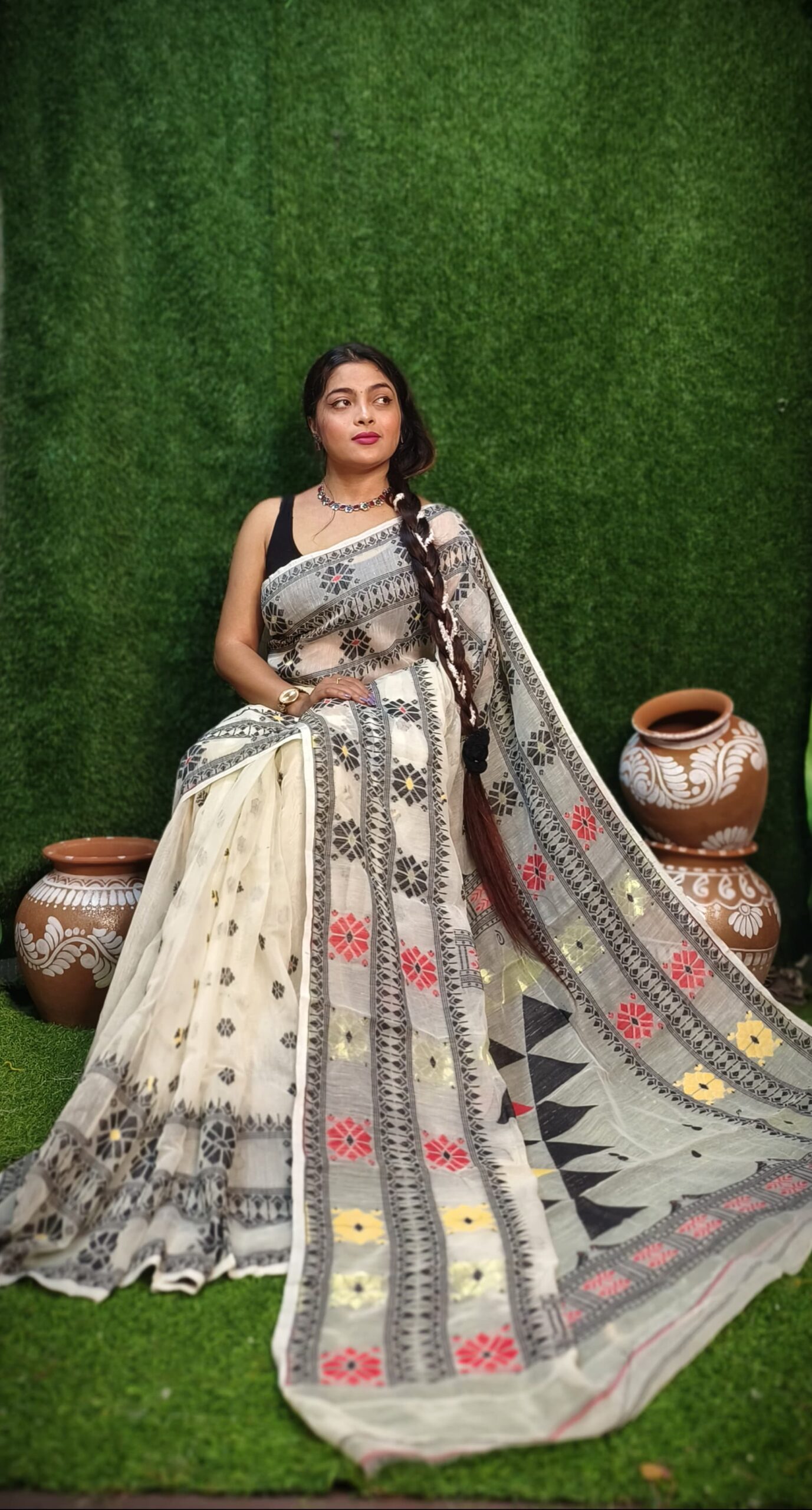 Buy White Soft Dhakai Jamdani Saree with Red Border