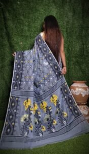 Bluish Grey Soft Dhakai Jamdani Saree - Image 3