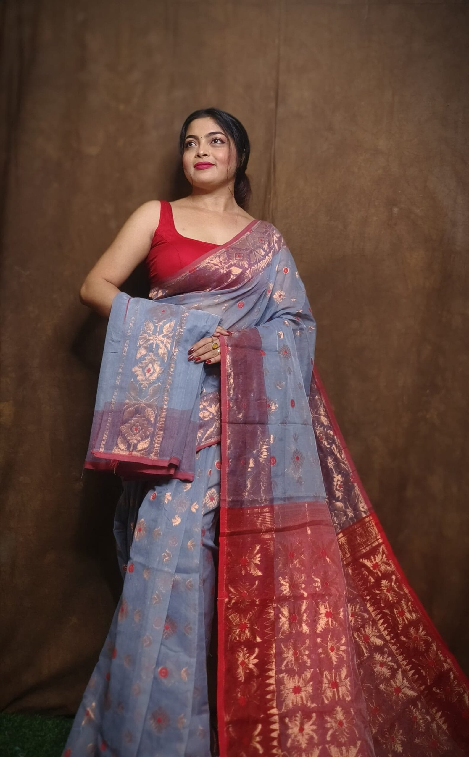 Slate Grey Soft Copper Joriwork Dhakai Jamdani Saree Slate Grey Soft Copper Joriwork Dhakai Jamdani Saree