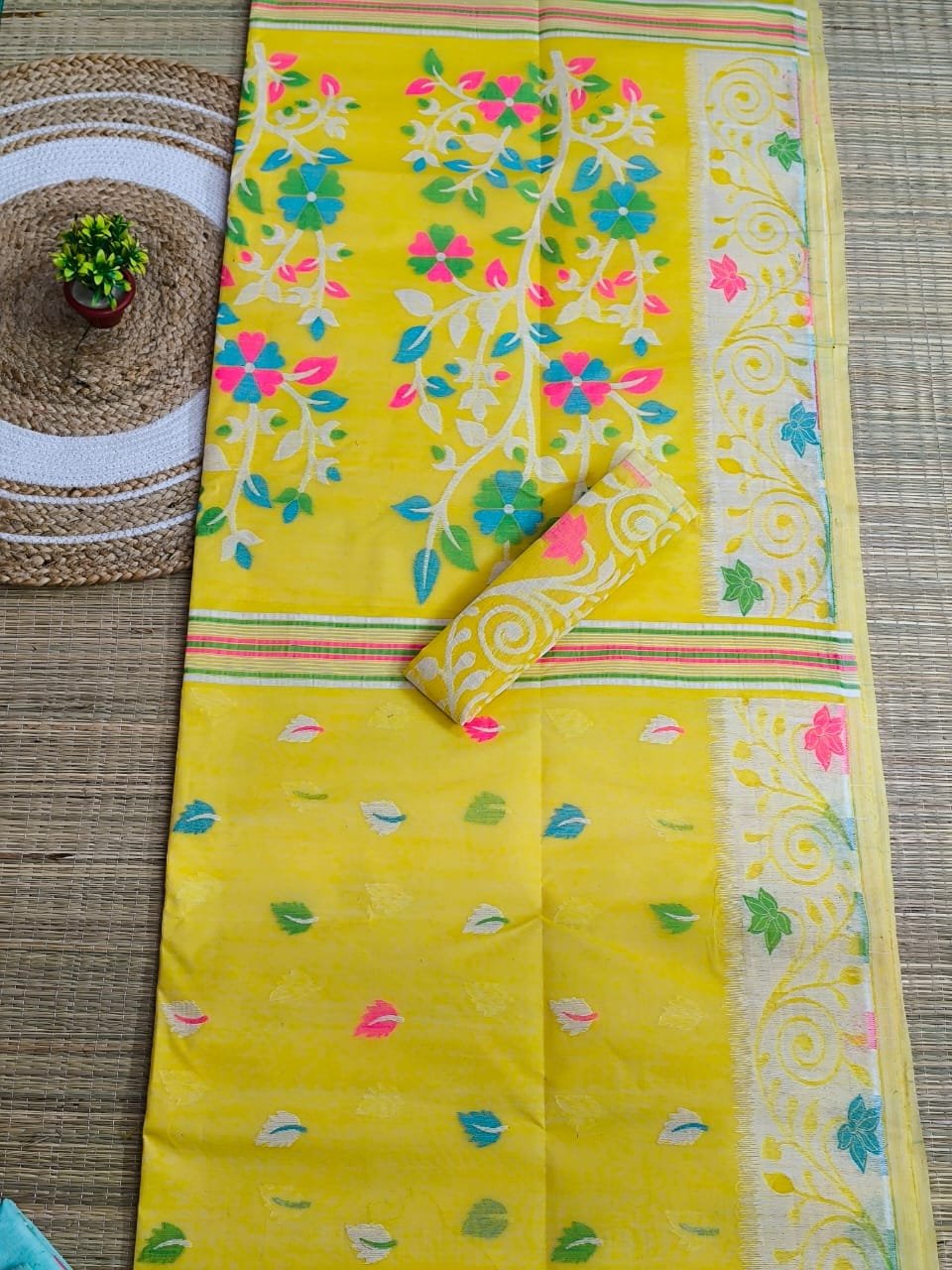 Old Gold Soft Dhakai Jamdani Saree 1 Old Gold Soft Dhakai Jamdani Saree