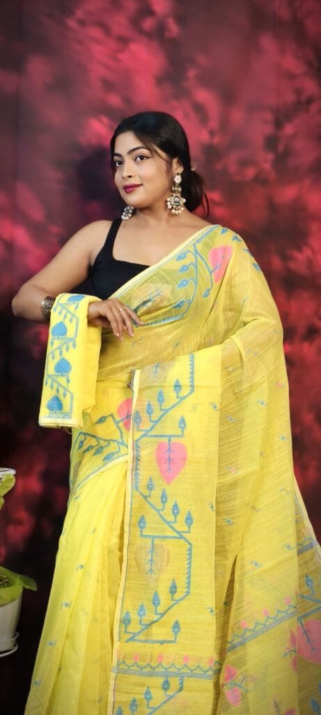 Pan Pata Soft Light Gold Handloom Sari With Blouse Piece