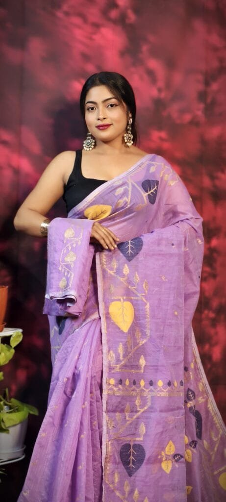 Pan Pata Soft Light Violet Handloom Sari With Blouse Piece