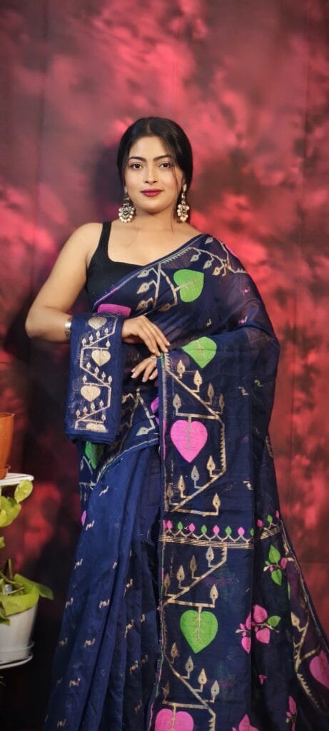 Pan Pata Soft Navy Blue Handloom Sari With Blouse Piece