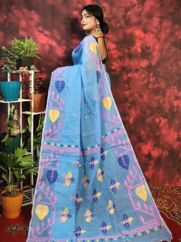 Pan Pata Soft Picton Blue Handloom Sari With Blouse Piece