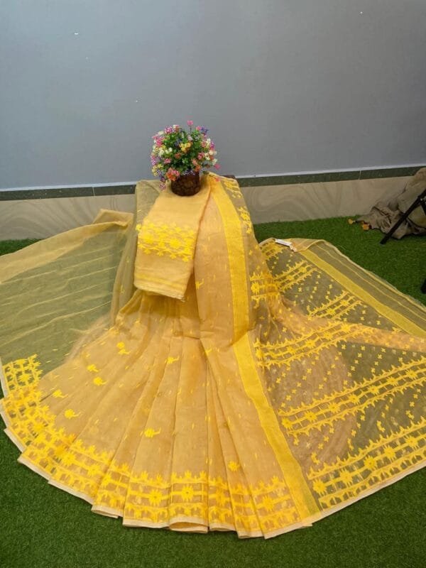 Nilanjona Soft Ghiye Jamdani Saree