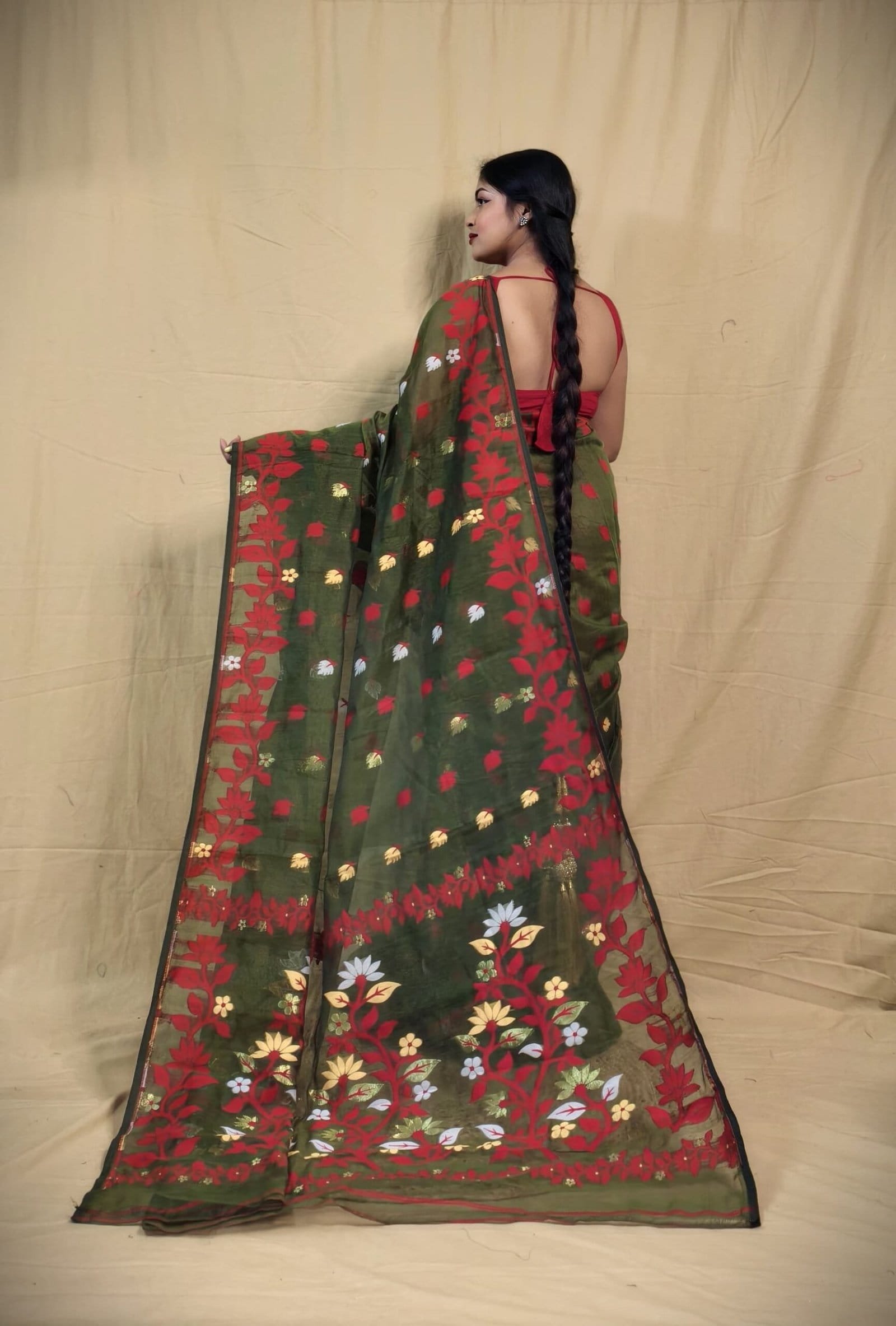 Green Soft Lota Jamdani Sari 2 Green Soft Lota Jamdani Sari - Image 2