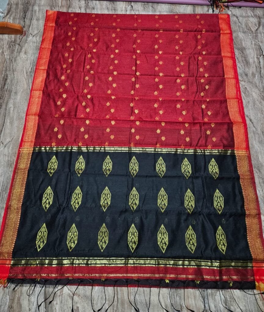 Maheshwari Design Red Cotton Silk Handloom Saree with Blouse Piece