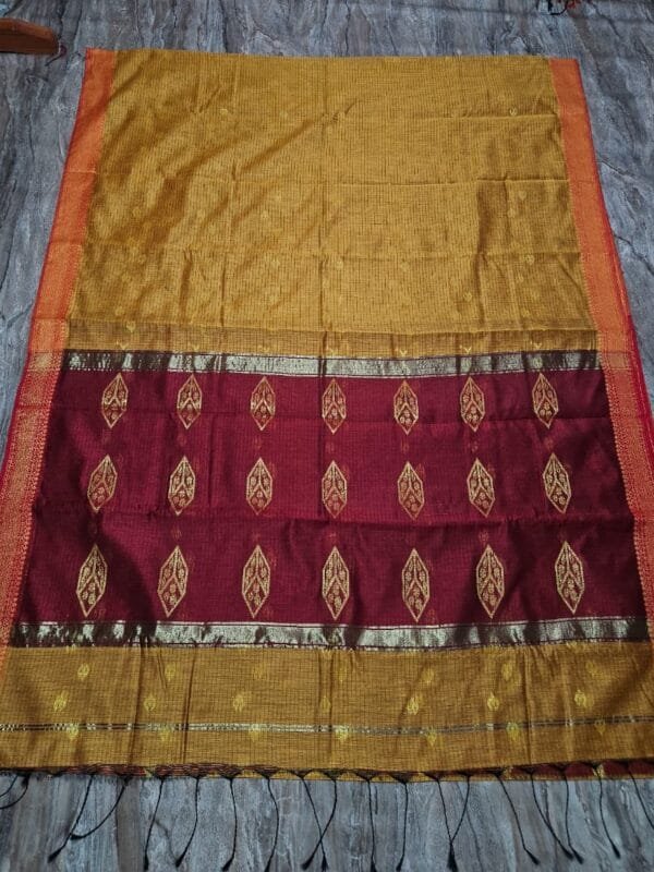 Maheshwari Design Tiger Orange Cotton Silk Handloom Saree with Blouse Piece