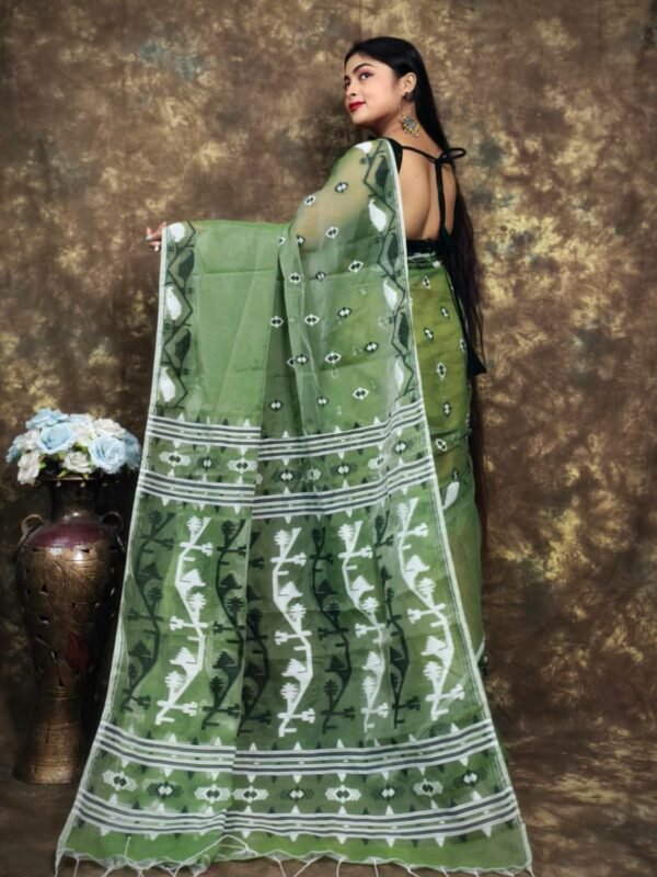 Greenish Grey Soft Jamdani Sari With Blause Piece