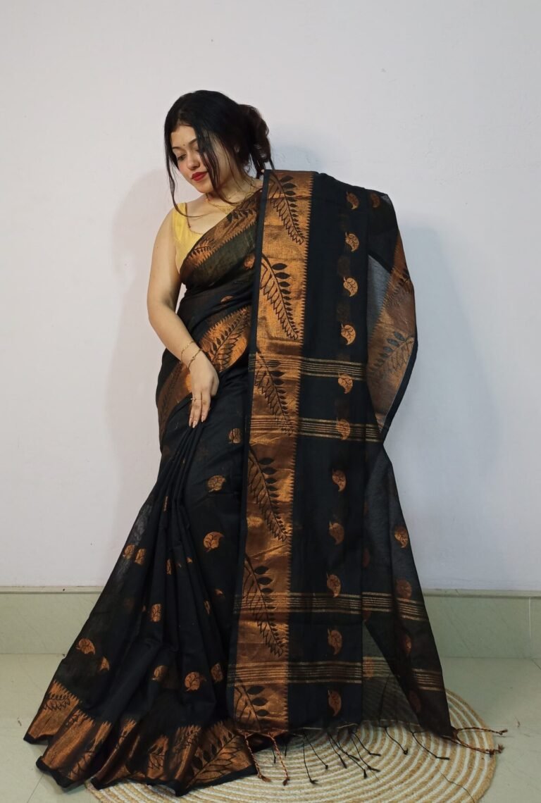 Black Soft Pata Handloom Sari With Blouse Piece