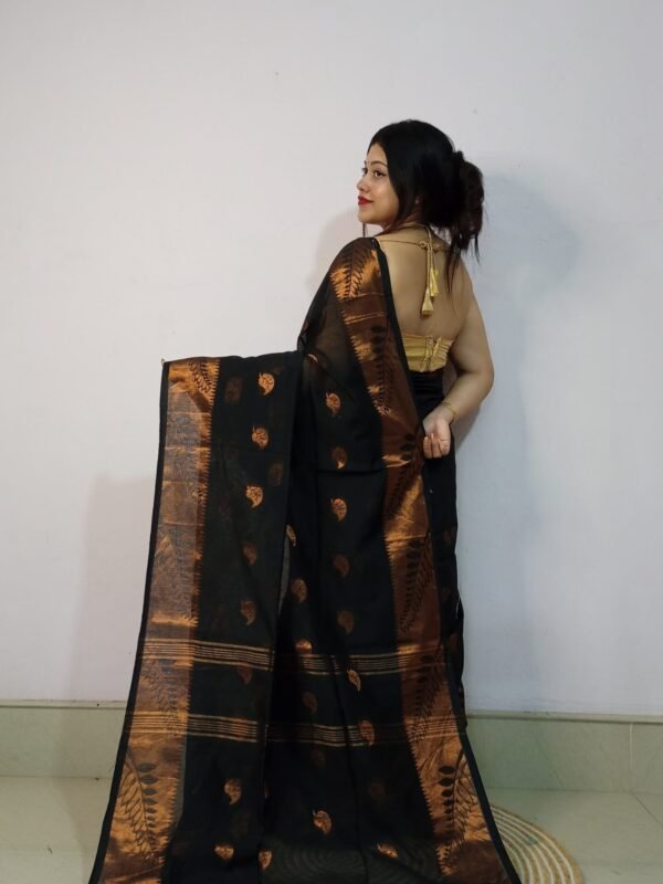Black Soft Pata Handloom Sari With Blouse Piece