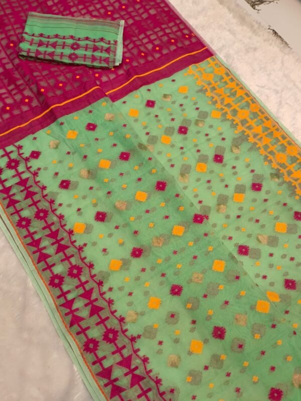 Faded Green Soft Ganga Jamuna Jamdani Sari With Blouse Piece