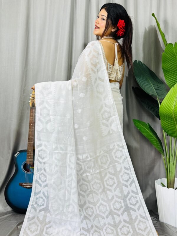 Off White Soft Dhakai Jamdani Saree