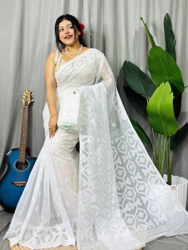 Off White Soft Dhakai Jamdani Saree