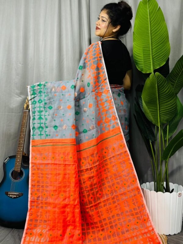 Oslo Grey Soft Ganga Jamuna Jamdani Sari With Blouse Piece