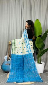 White Soft Ganga Jamuna Jamdani Sari With Blouse Piece