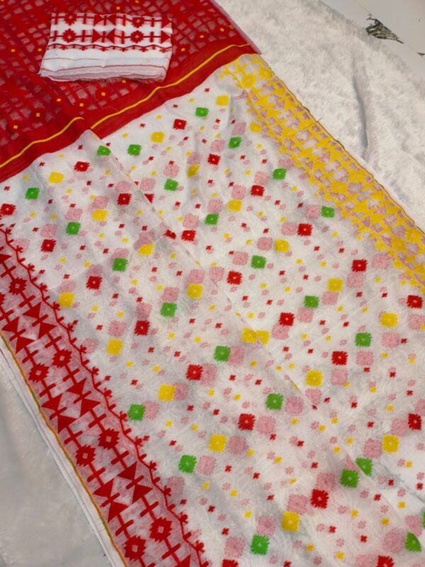 White Soft Ganga Jamuna Jamdani Sari With Blouse Piece