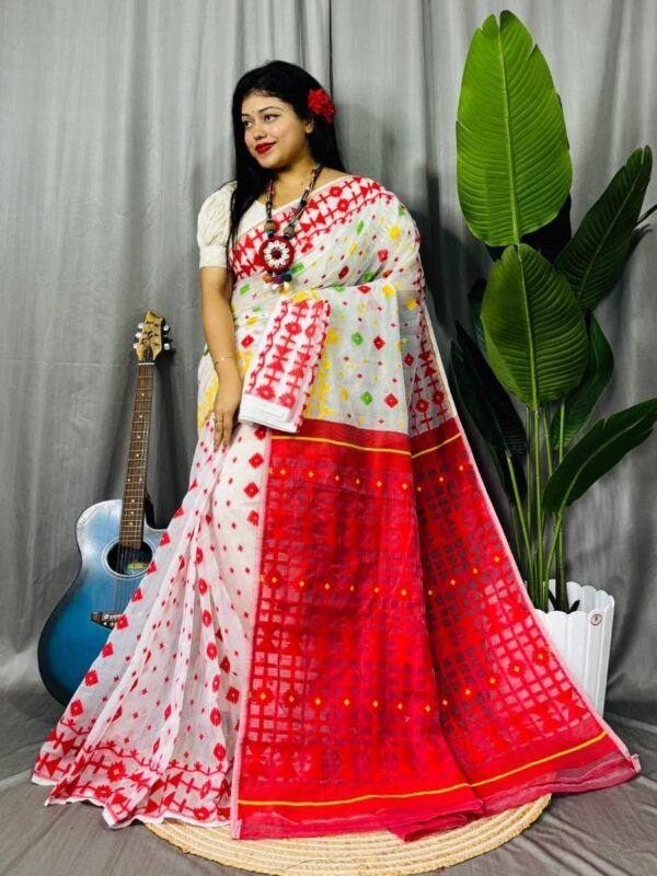 White Soft Ganga Jamuna Jamdani Sari With Blouse Piece