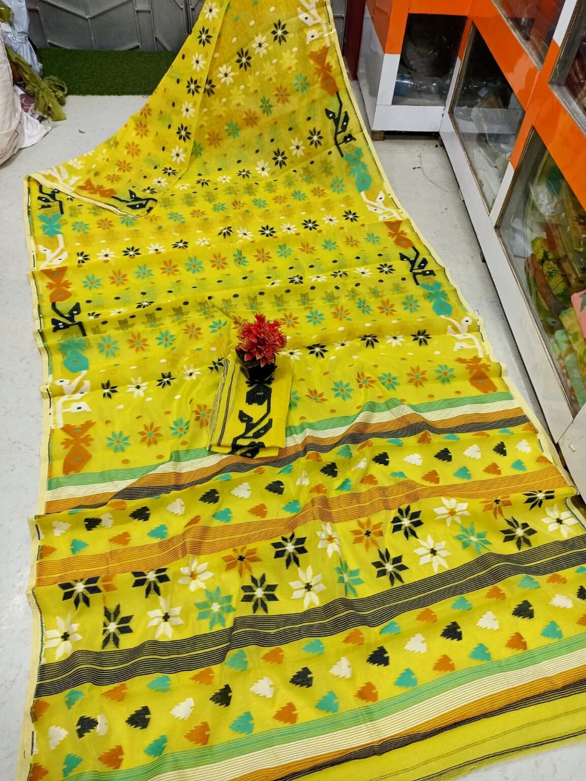 Nayan Tara Olive Yellow Soft Jamdani Saree With Blouse Piece