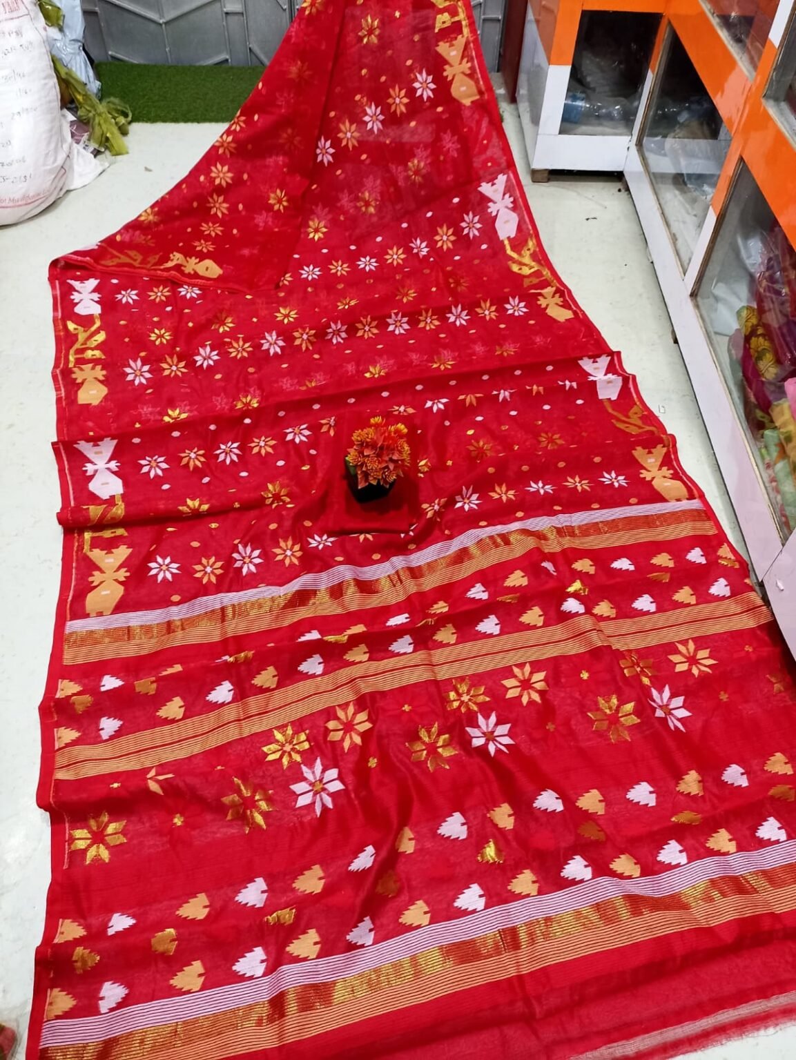 Nayan Tara Red Soft Jamdani Saree With Blouse Piece