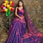 Exclusive Dual Tone Plain Tissue Sari With Chumki Work