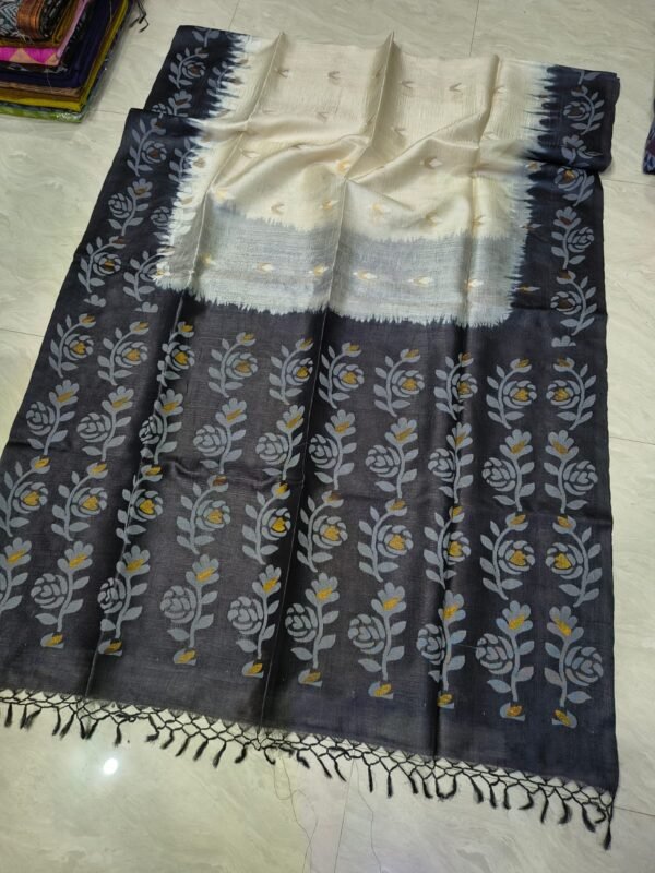 Cream Handloom Pure Gachi Tussar Dhakai Jamdani Saree with Blouse Piece