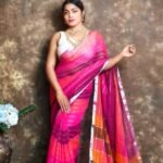 Exclusive Dual Tone Hot Pink Plain Jori Tissue Sari With Blouse Piece