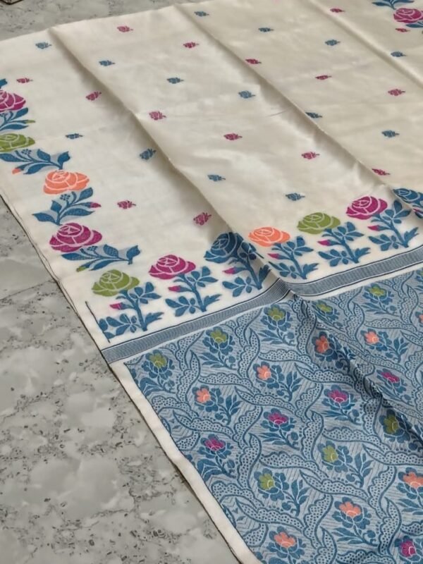 Off White Handloom Pure Gachi Tussar Dhakai Jamdani Saree with Blouse Piece