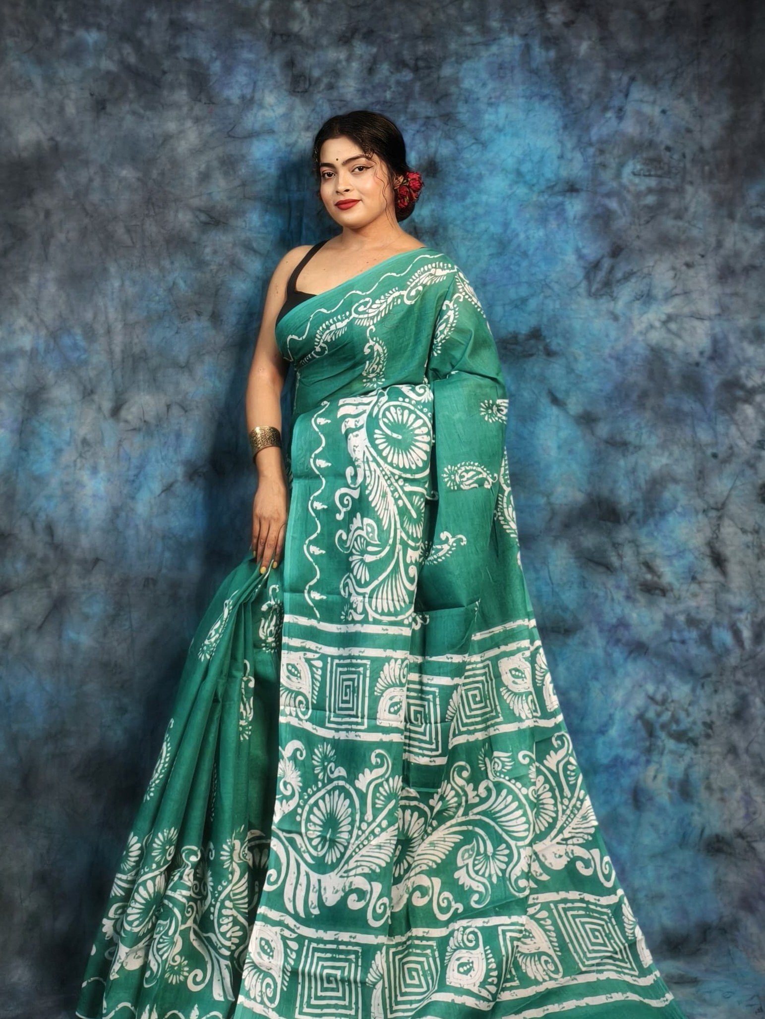 Blue Green Soft Mulmul Cotton Saree Blue Green Soft Mulmul Cotton Saree