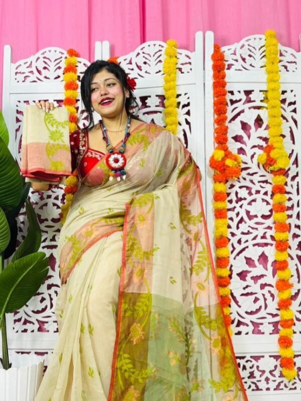 Cream Soft Lota Pata Jamdani Sari With Blouse Piece