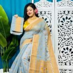 Grey Soft Sunflower Jamdani Sari With Blouse Piece