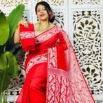 Red Soft Body Plain Jamdani Sari With Blouse Piece