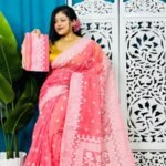 Salmon Pink Soft Sunflower Jamdani Sari With Blouse Piece