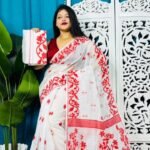 White Soft Bonolota Jamdani Sari Wiht Blouse Piece