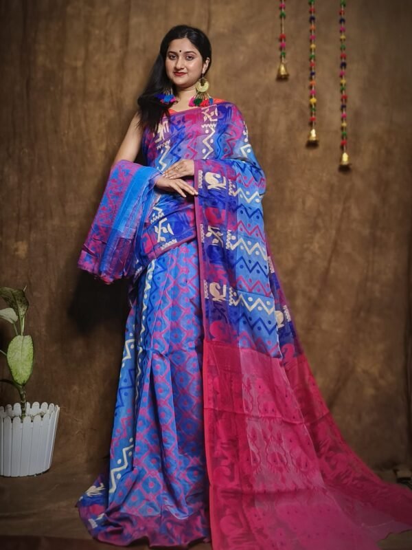 Hazar Buti Dhakai Jamdani Saree with Blouse Piece - Bluish