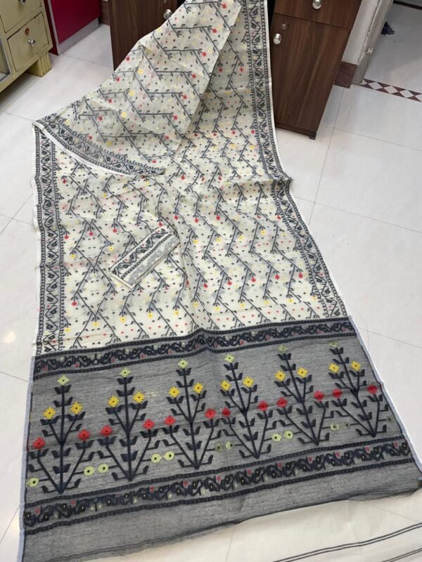 Shiuli Dhakai Jamdani Sari with Blouse Piece - Off White
