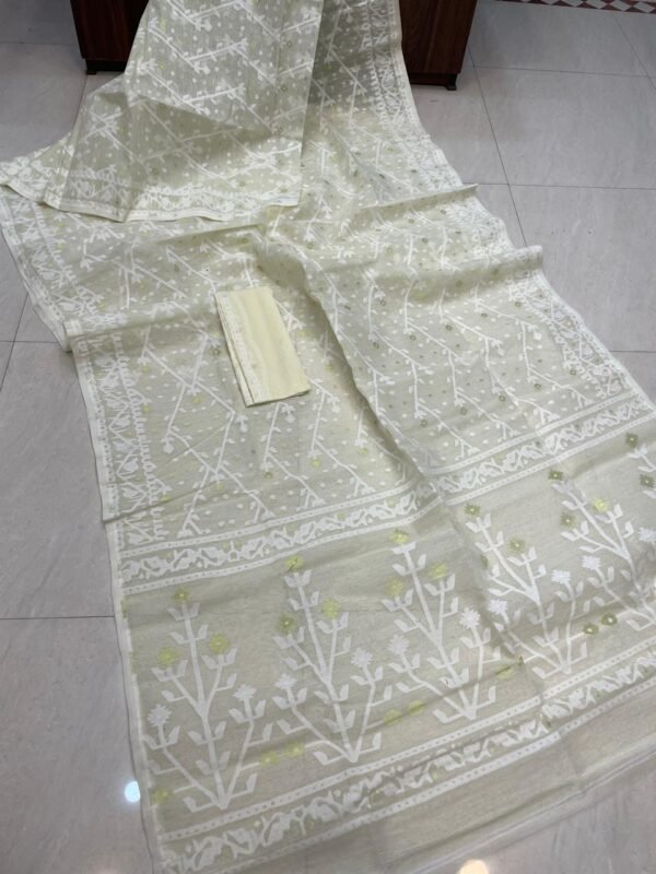 Shiuli Dhakai Jamdani Sari with Blouse Piece - Off White