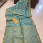 Pata Soft Dhakai Jamdani Sari with Blouse Piece - Beetle Green