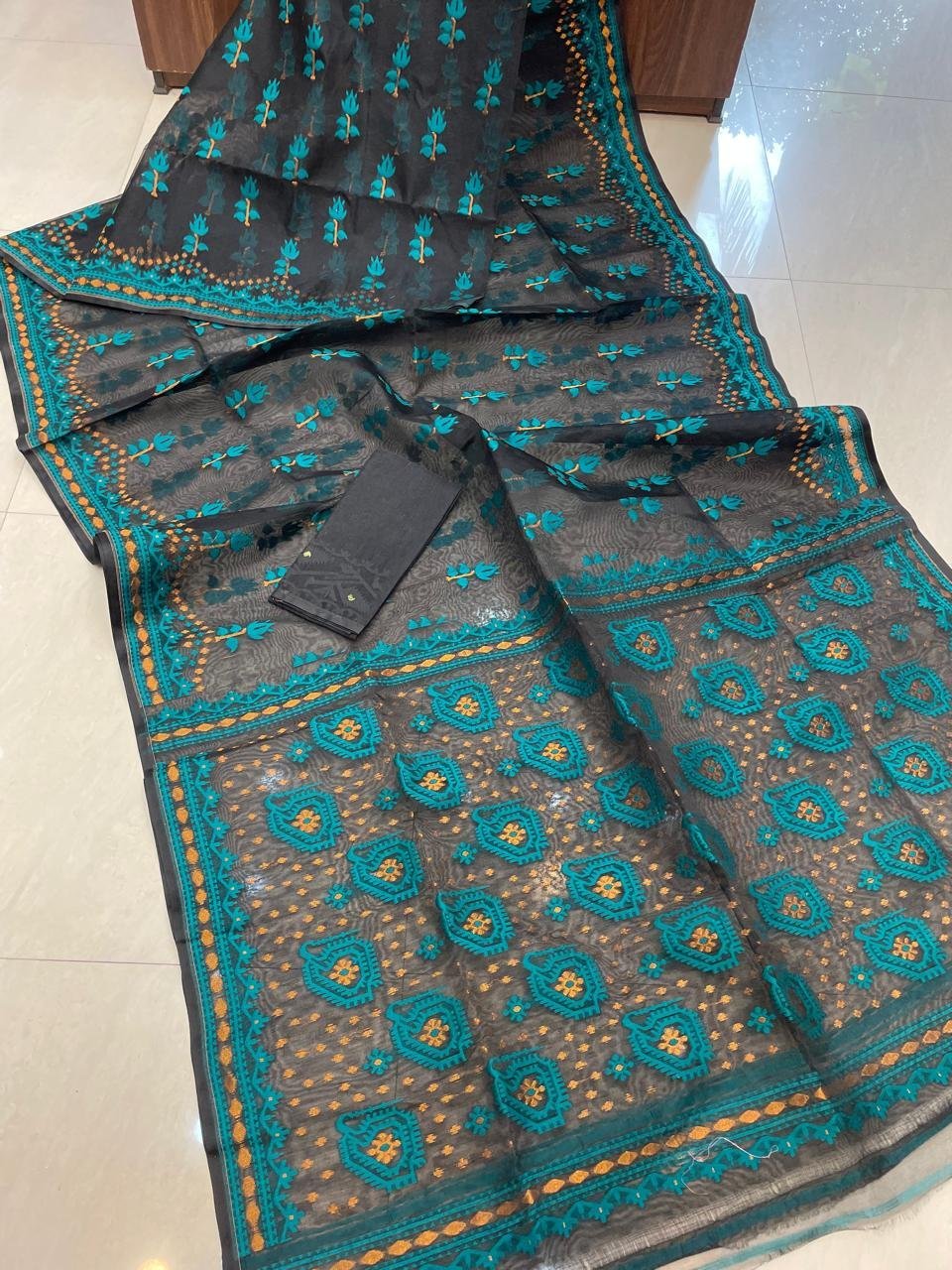 Pata Soft Dhakai Jamdani Sari with Blouse Piece - Davy Grey - Image 2