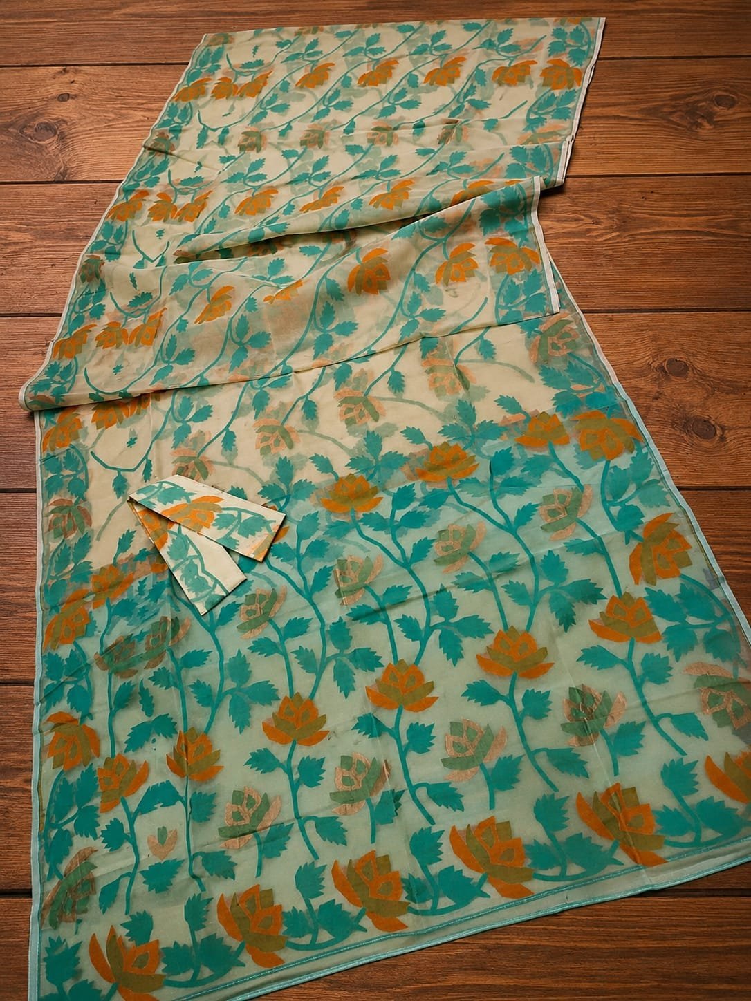 Water Lily Soft Dhakai Jamdani Saree with Blouse Piece - Deep Cream