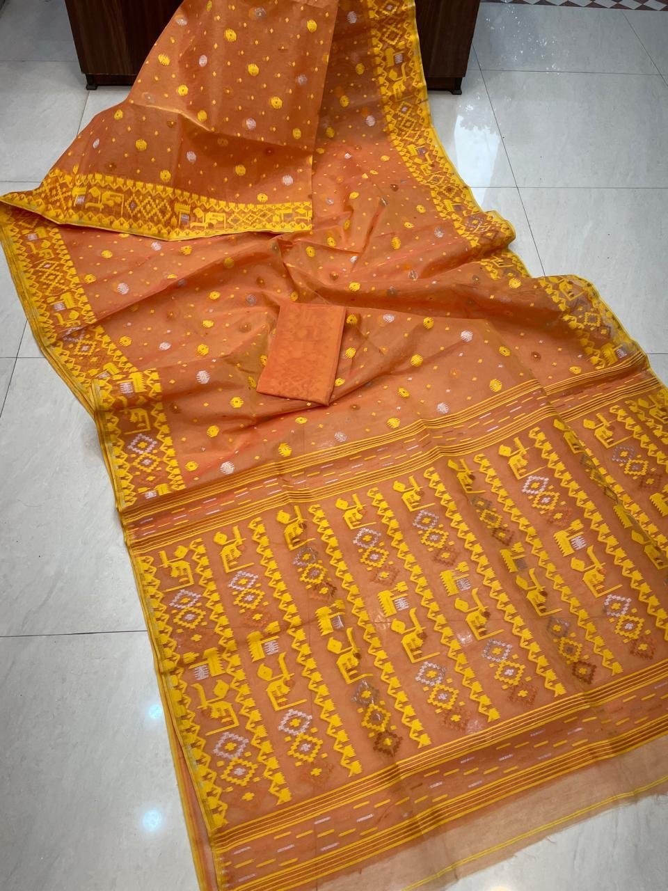 Patli Pallu Soft Dhakai Jamdani Sari with Blouse Piece - Dull Orange
