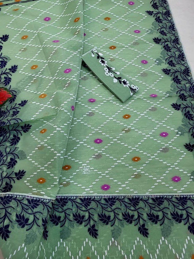 Nayan Tara Soft Dhakai Jamdani Sari with Blouse Piece - Grey Green - Image 2