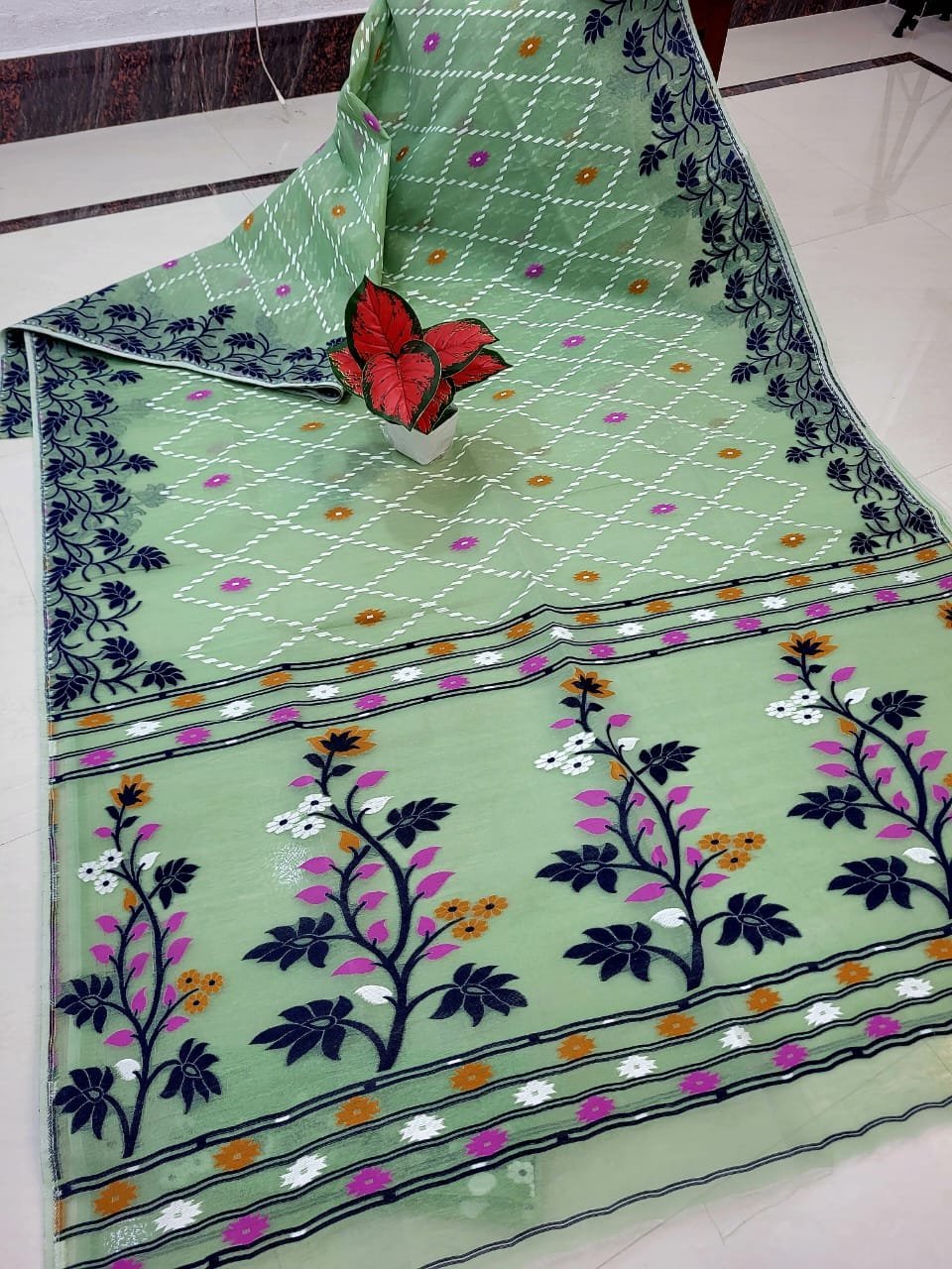 Nayan Tara Soft Dhakai Jamdani Sari with Blouse Piece - Grey Green