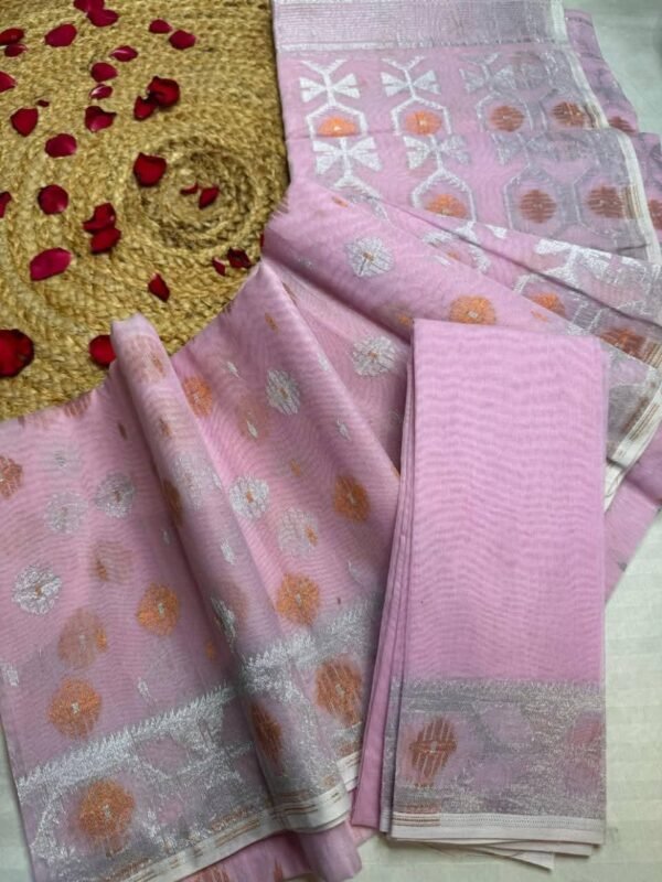 Barfi Buti Soft Dhakai Jamdani Sari with Blouse Piece - Light Pink