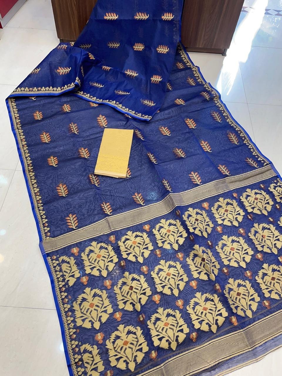 Soft Dhakai Jamdani Saree with Blouse Piece - Navy Blue - Image 2