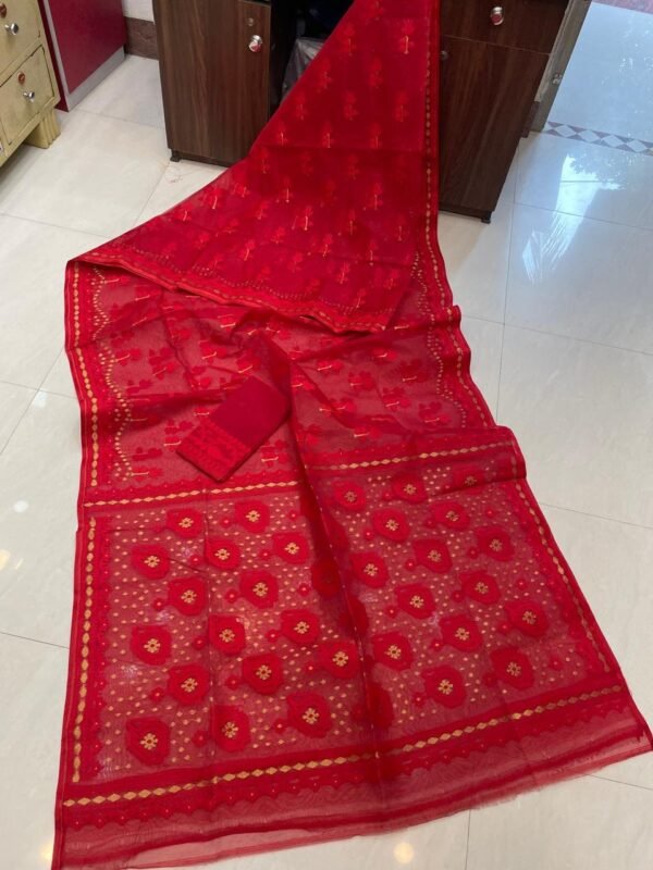 Pata Soft Dhakai Jamdani Sari with Blouse Piece - Red