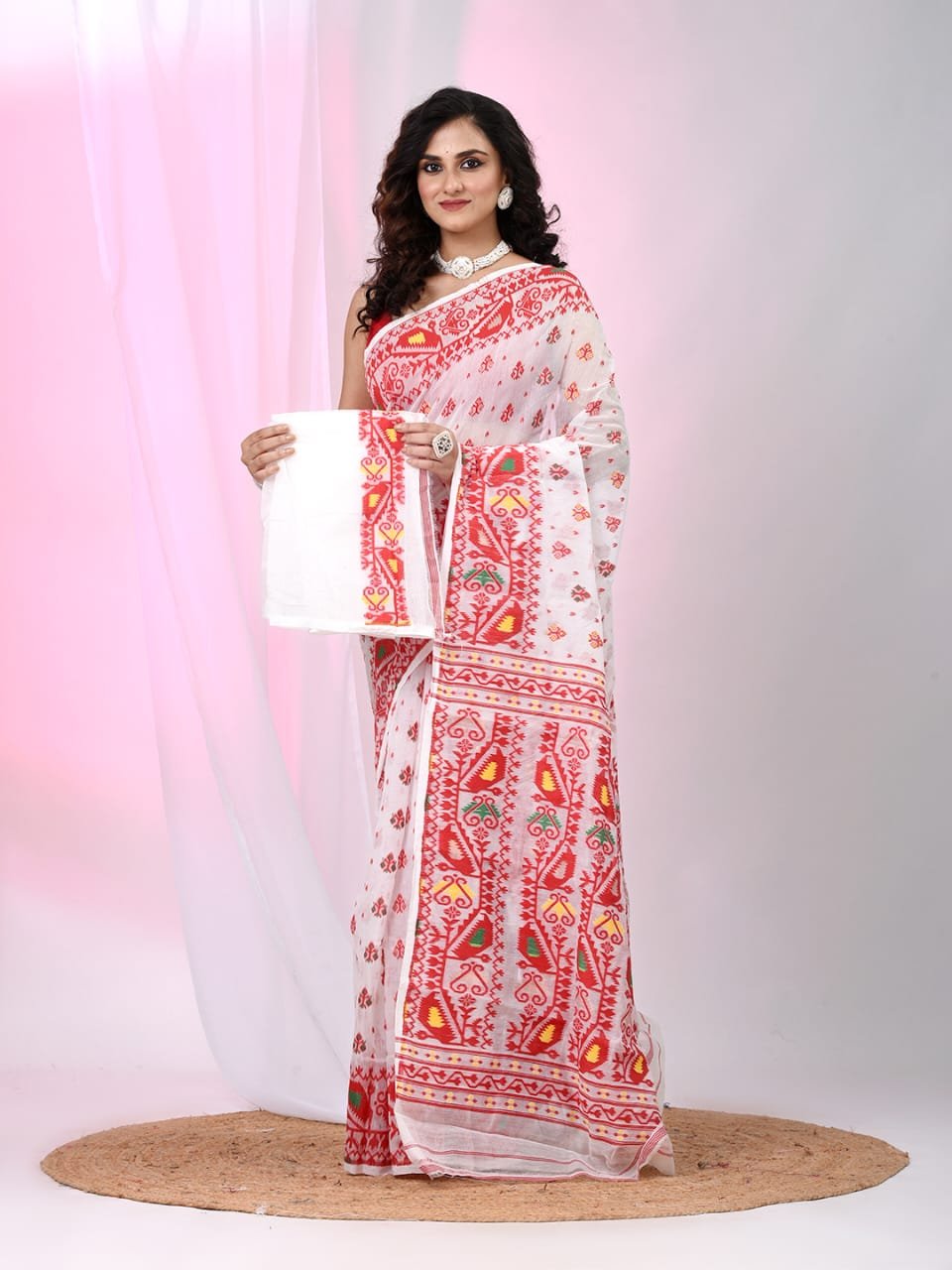Ikkat Soft Dhakai Jamdani Sari with Blouse Piece - White