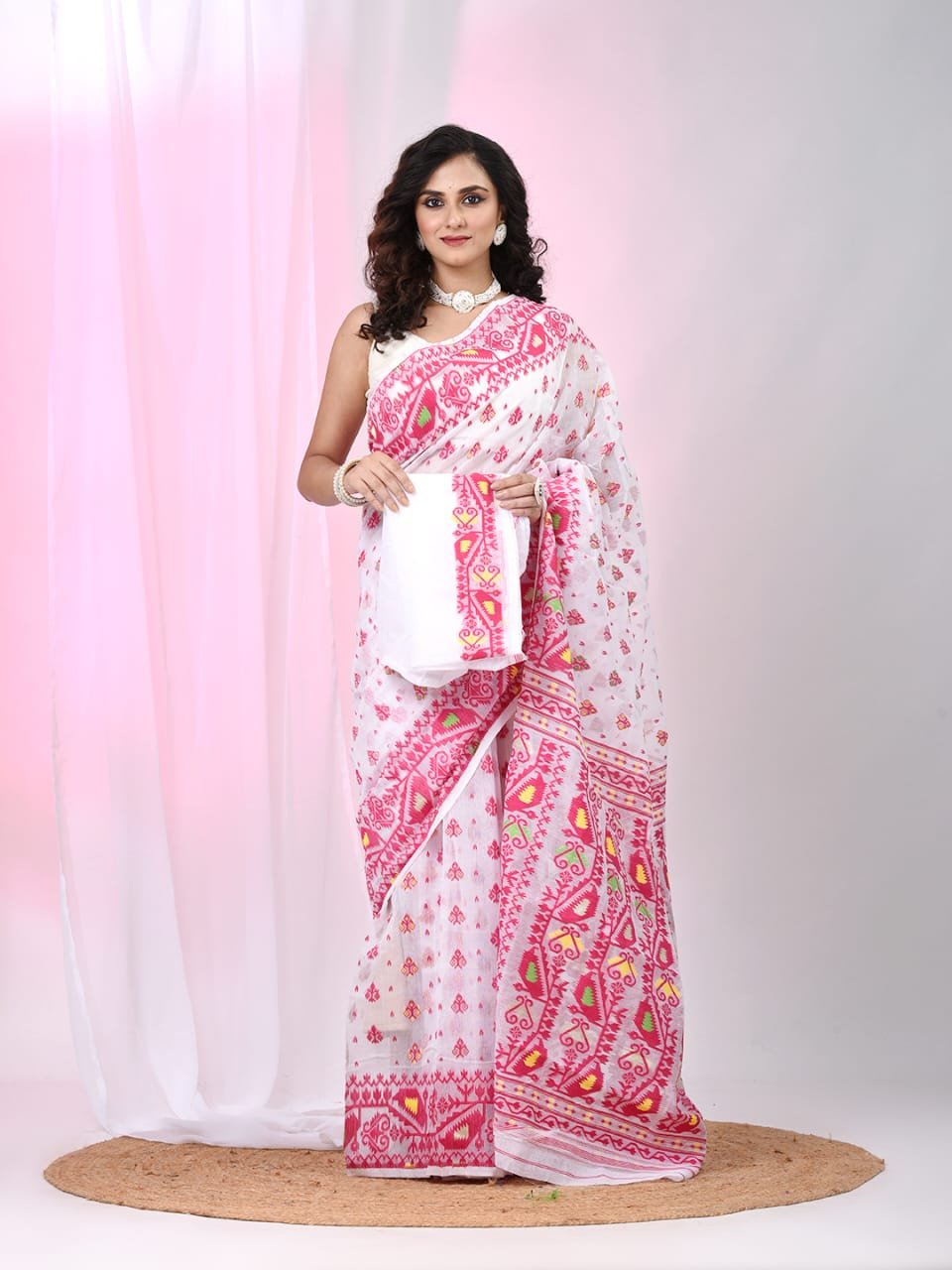 Ikkat Soft Dhakai Jamdani Sari with Blouse Piece - White