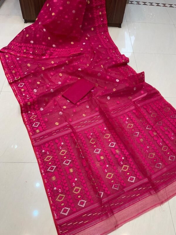 Patli Pallu Soft Dhakai Jamdani Sari with Blouse Piece - Wine Red