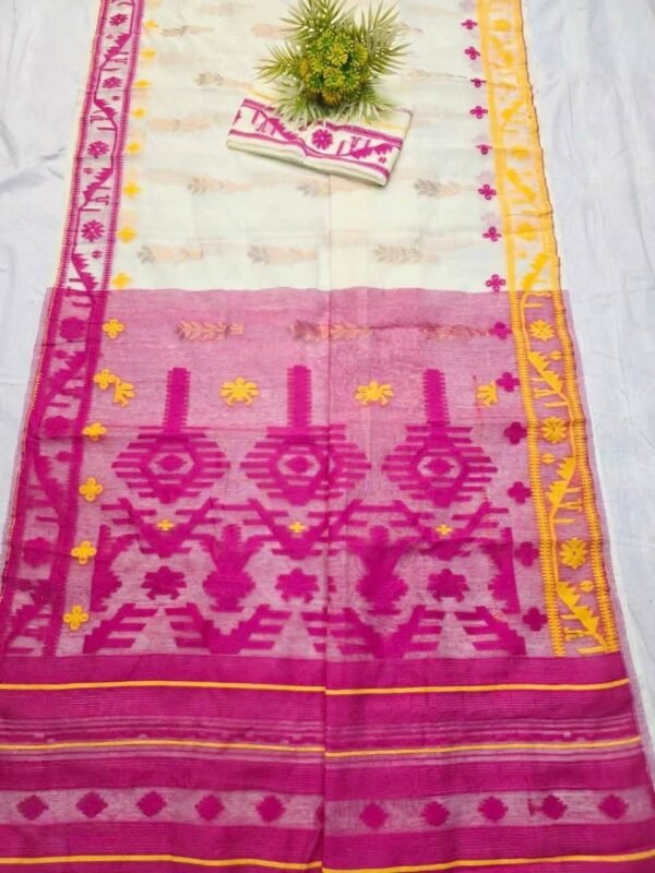 Shiuli Korat Soft Dhakai Jamdani Saree with Blouse Piece - Cream